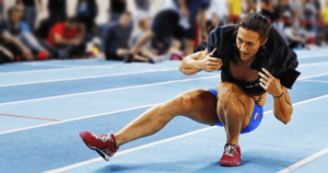 crossfit girl squats with strong ankle mobility