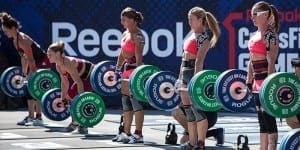Crossfit women deadlifting at Crossifit games