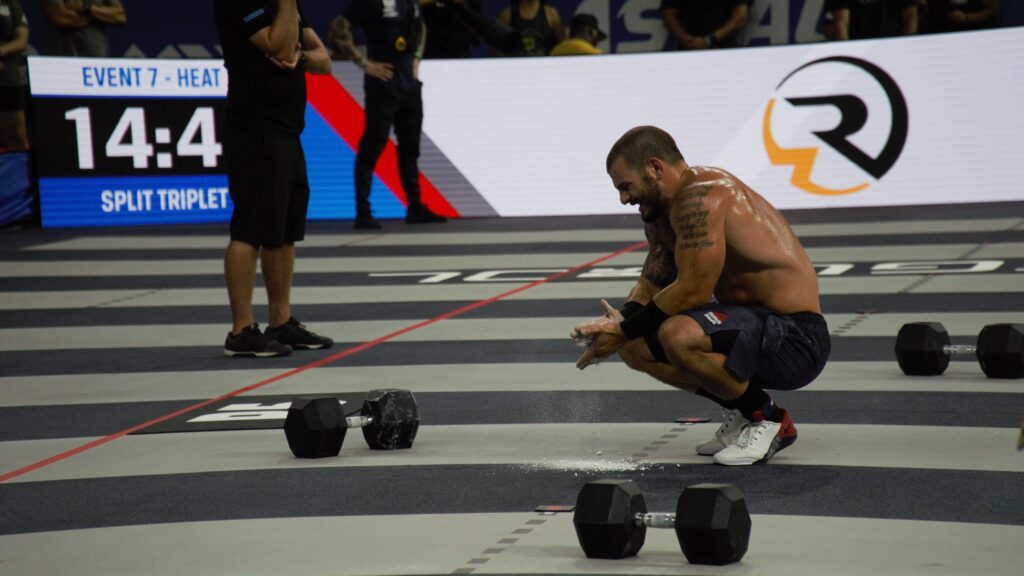 3 Benefits of the Dumbbell Clean and Jerk