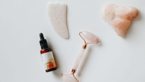 scraping muscles Gua Sha