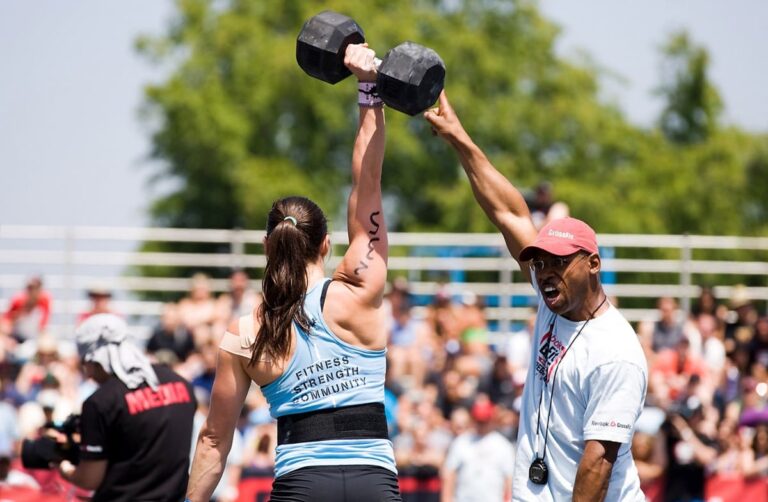 3 Top Functional Fitness Workouts with Dumbbell Snatches