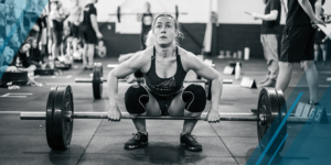Woman-Lifting-Clean
