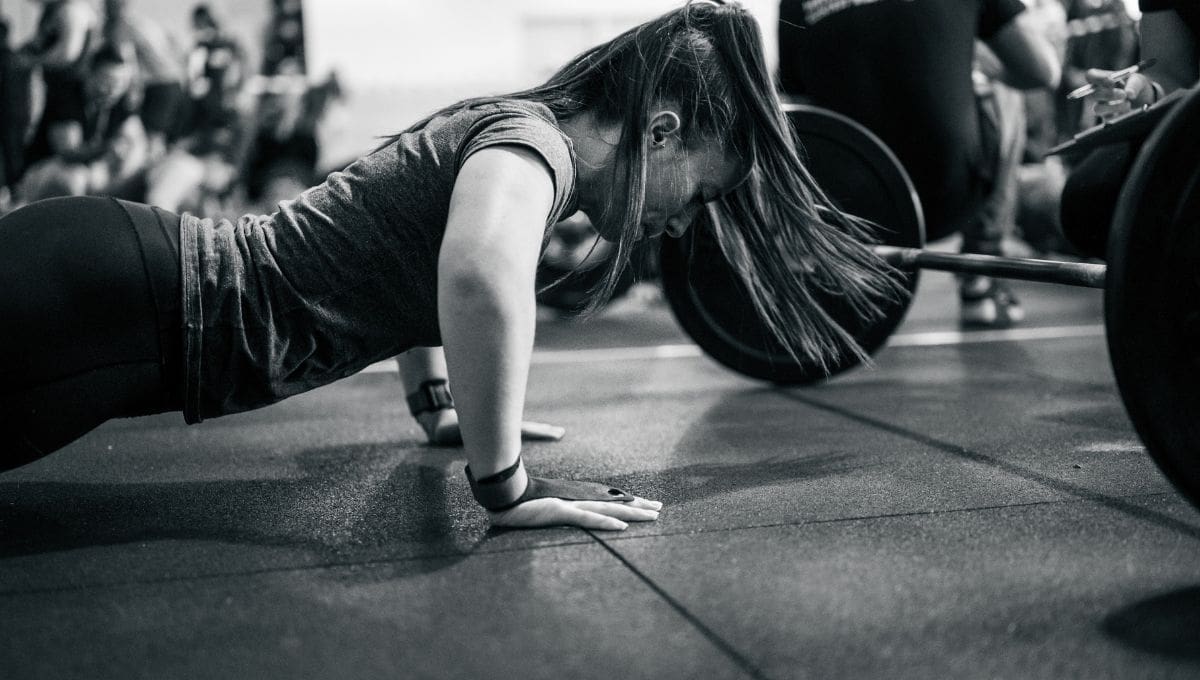 athlete does bar facing burpee ukraine Training Principles you Should Apply to Yourself Tiger Push Ups, a dynamic variation of the classic push-up, are rapidly gaining popularity in the fitness world. Fasted Training