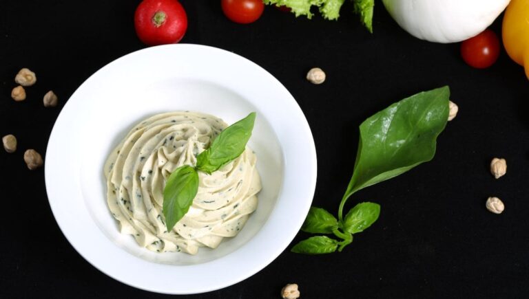 3 Tips to Eat for Fat Loss Without Tracking Calories
