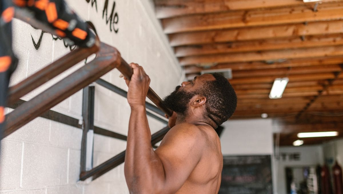 Reasons Why You Should Do Pull Ups