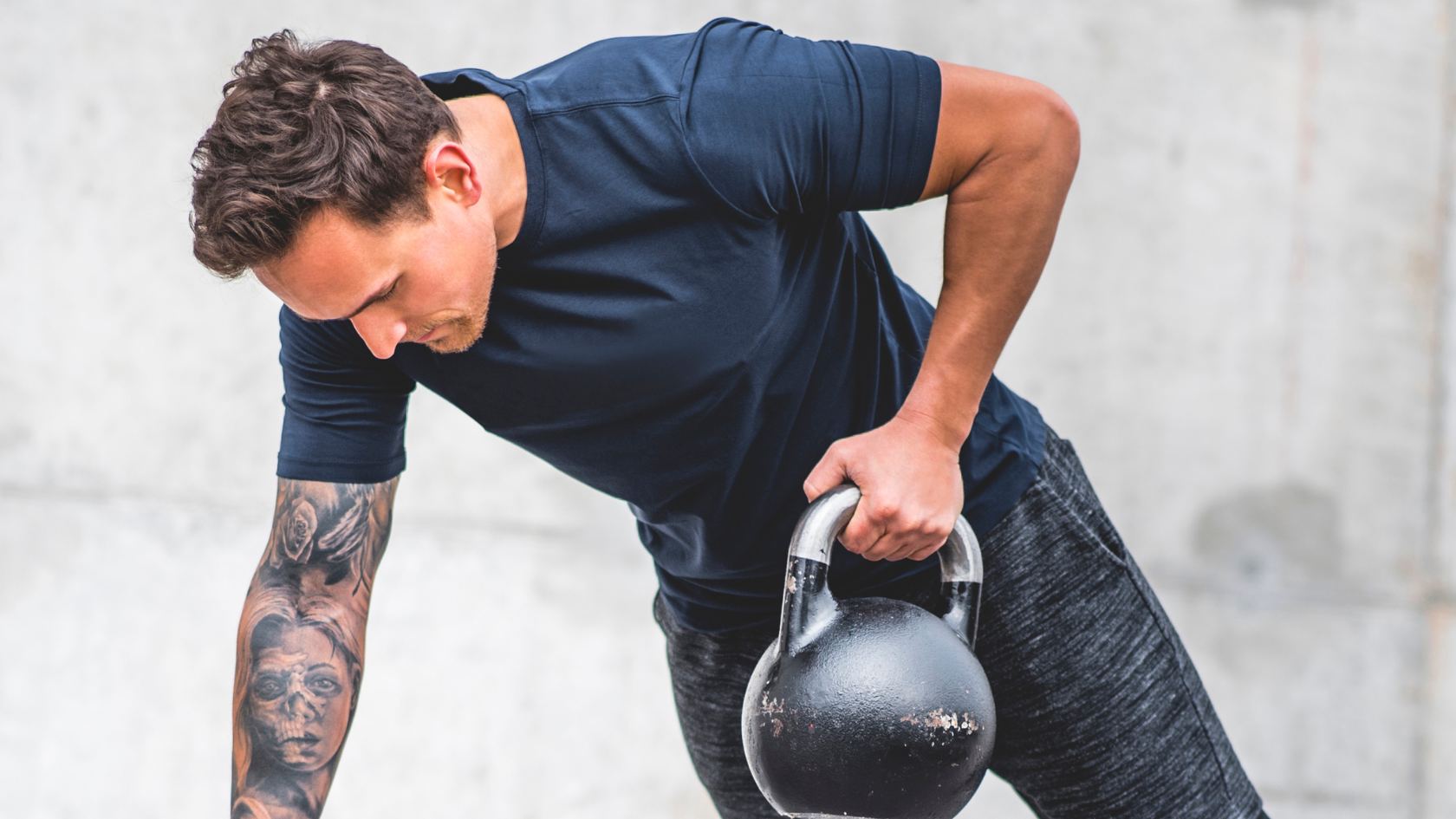 kettlebell suitcase, renegade row