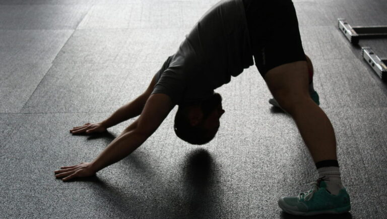 Does Stretching Build Muscle? Insights from Recent Research and Practical Experience
