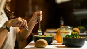 Woman easting healthy foods