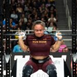 Squat and barbell.