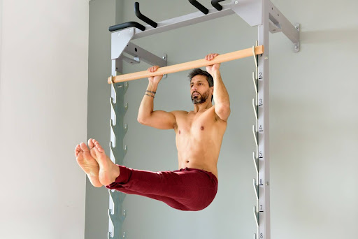 Vertical Pull Exercises for Strength, Size, and Posture